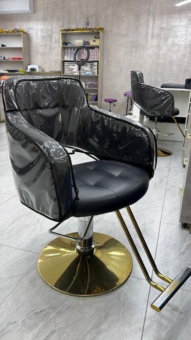 Парикмахерское кресло