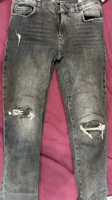 Серые джинсы ZARA straight fit
