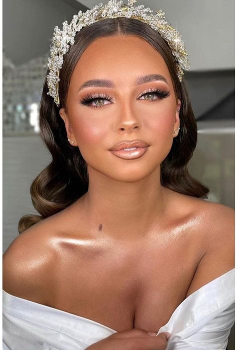 Make-Up / Iași / Professional / Mireasă / Sedinte Foto / iași /