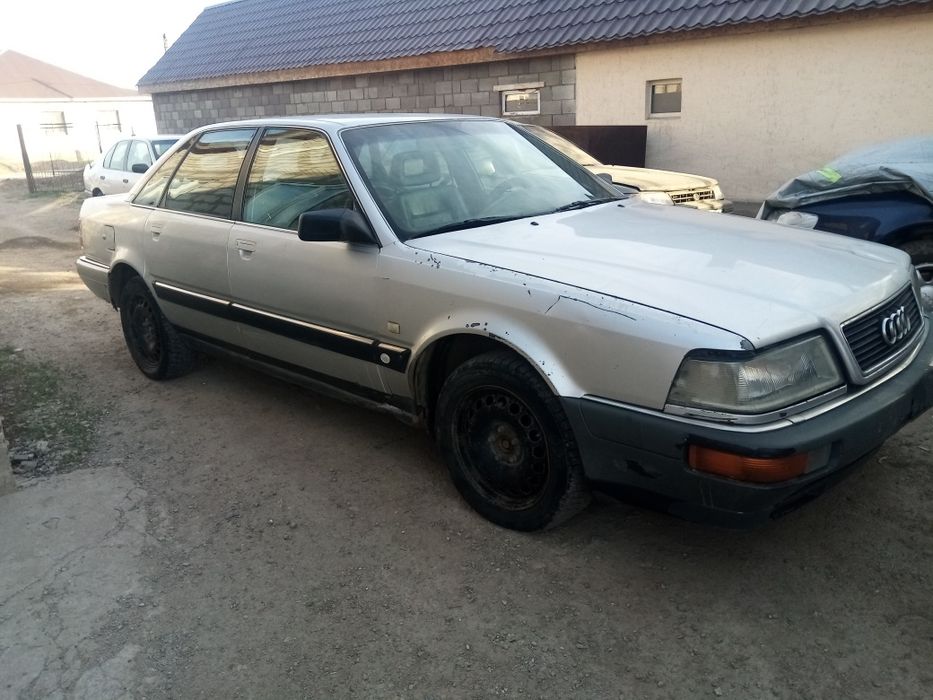 Продам машину ауди V8