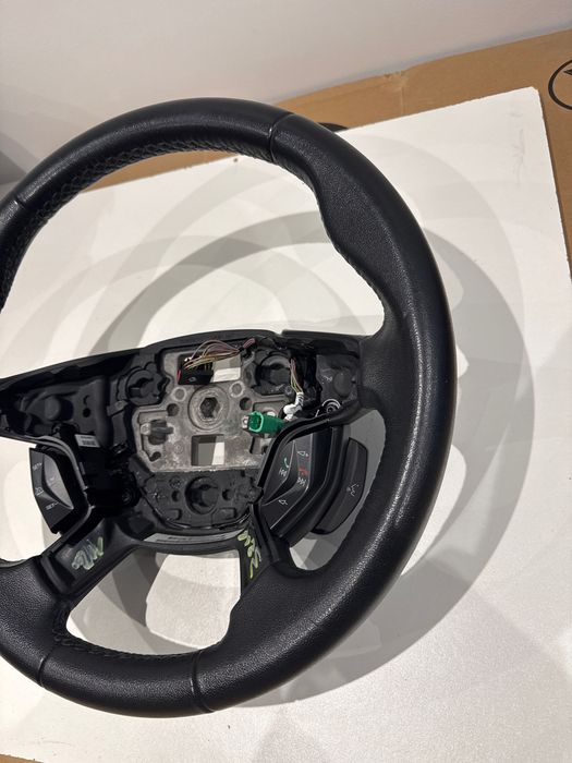 Ford Kuga,Focus кожен волан Форд Кюга,Фокус
