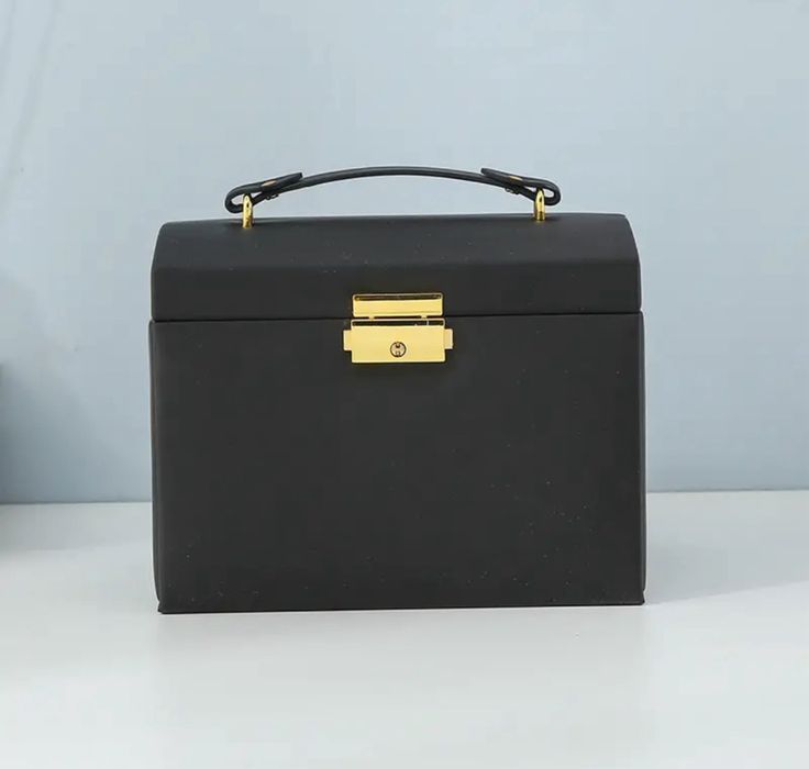 Шкатулка для украшений