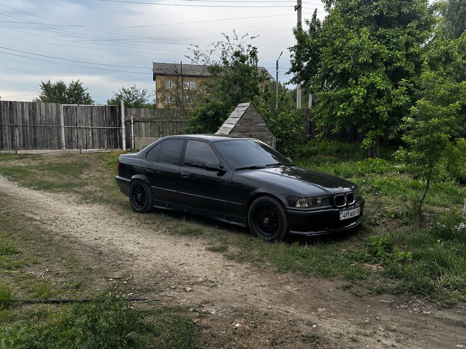 Продам BMW E36 320i