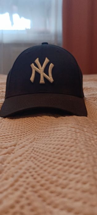 Шапка с козирка New York Yankees