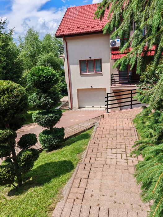 Închiriez casa în zona Europa