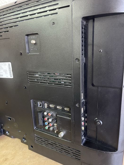 Телевизор GRUNDIG Full HD LED 32“ - 32VLE8120BG