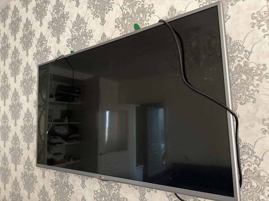 Продам смарт телевизор LG