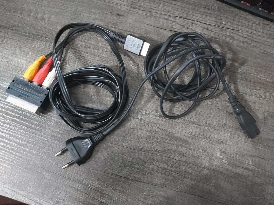 PlayStation 2 TESTAT | 2 controllere + card memorie 8MB + jocuri