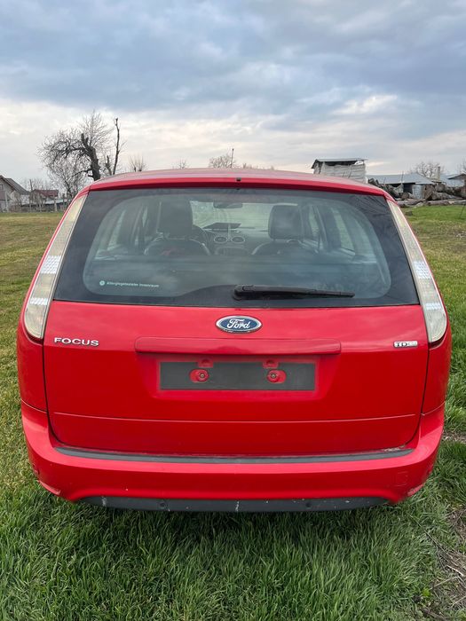 Ford Focus 2010 Break 1.6 TDCI - Se vinde întreagă pentru dezmembrări