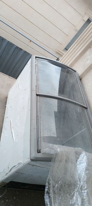 Витринные холодильник