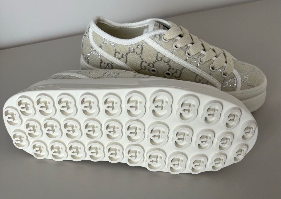 Последен 37  номер. Дамски кецове обувки маратонки Gucci.