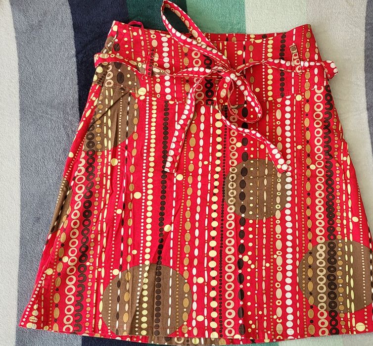 Fusta Vero Moda rosie cu buline