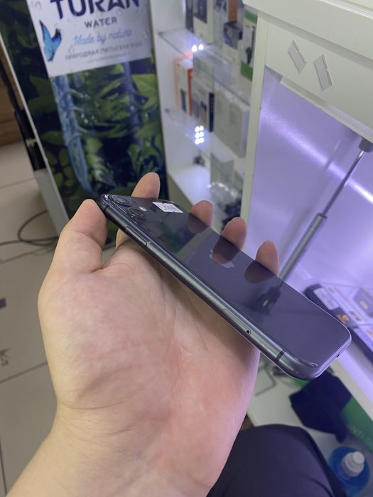 iPhone 11 в идеальном состоянии