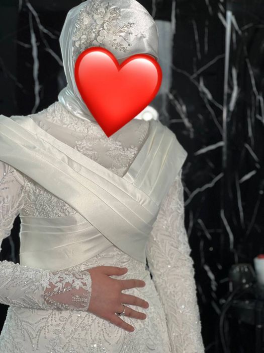 Oq ko'ylak  Kelin ko'ylak    Bir marta kiyilgan oq ko'ylak