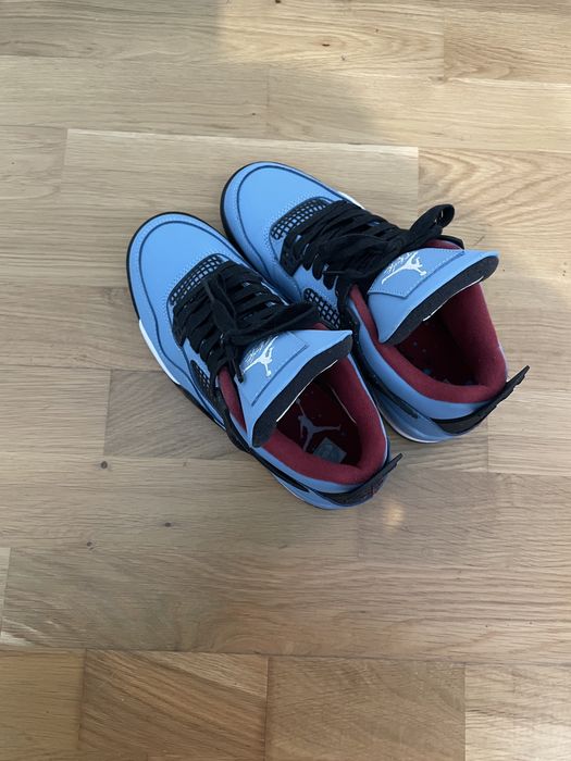 Air Jordan 4