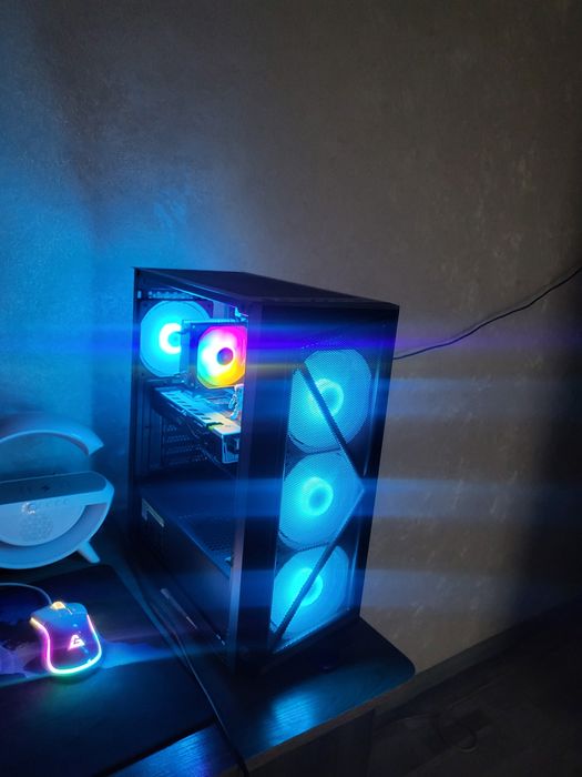 Kompyuter   sotiladi.