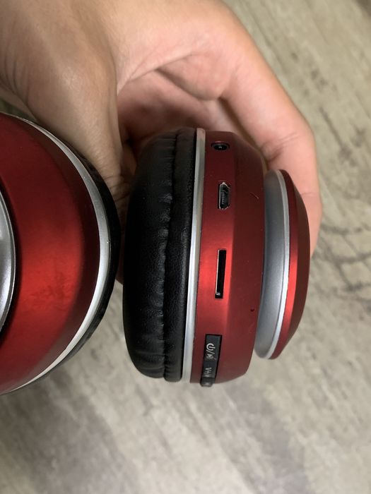 Срочно продам наушники