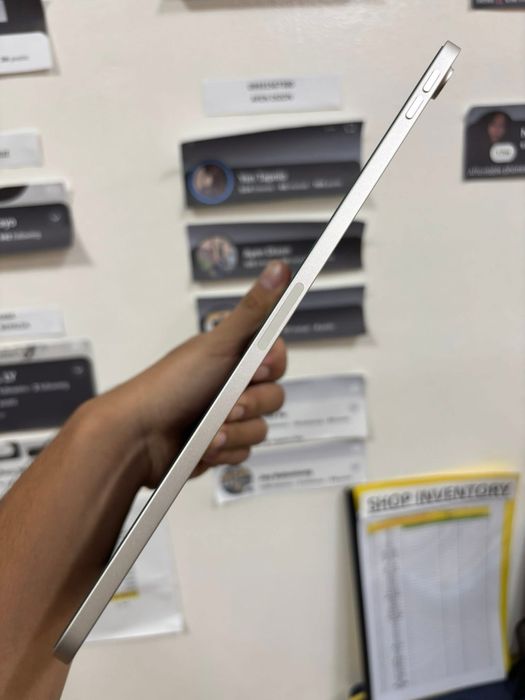 iPad Air 11“ cu M2 , NOU , 100% Bateria