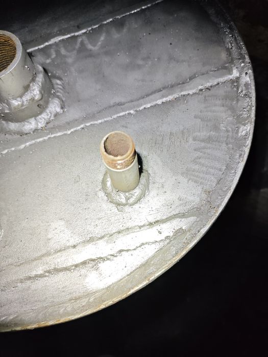 Титан               .