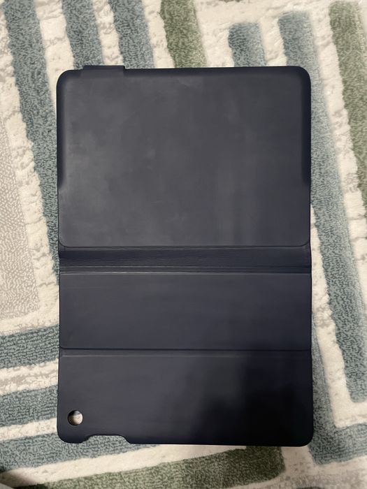 Logitech Ultrathin Keyboard Folio pentru iPad