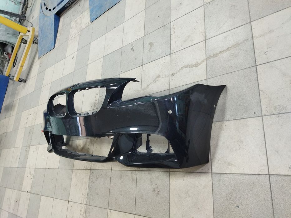 Продам бампер на БМВ ф10