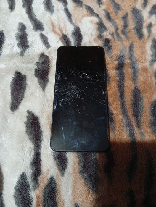 Самсунг а 50  сломанныи