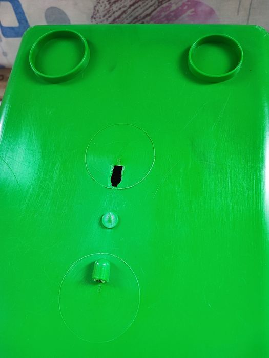 Переноска  для кошки ,ручка сломалась.