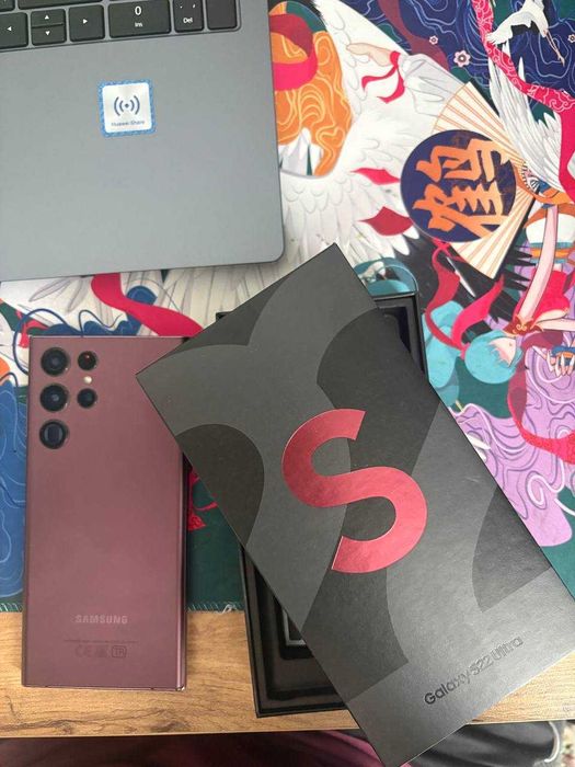 Продам идеальный Samsung Galaxy S22 ULTRA 8GB RAM/128GB