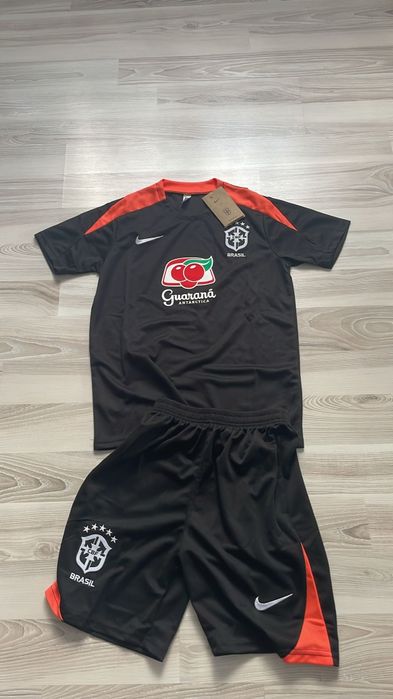 Set fotbal nike marimea 13 ani- xs