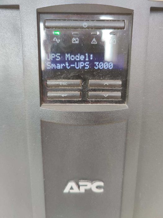 Vand UPS APC SMT3000I (Smart-UPS 3000VA, Tower)