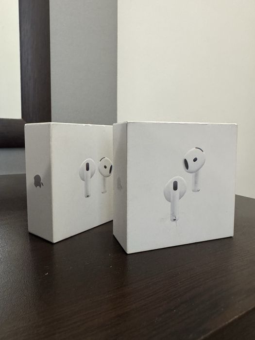 Apple AirPods 4