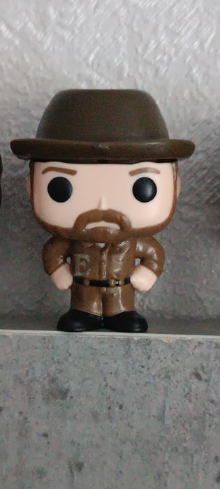 Фигурки очень странные дела kinder joy