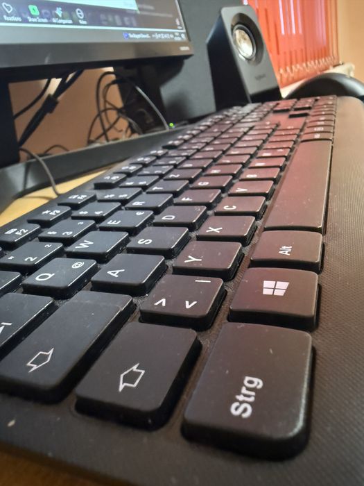 Настолен КомПюТър