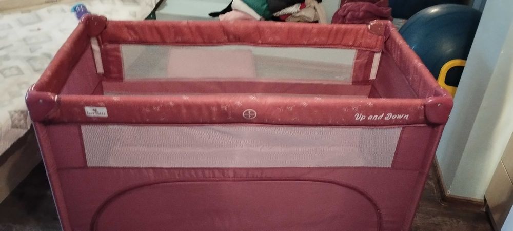 Детска тръбна кошара на две нива с падаща преграда