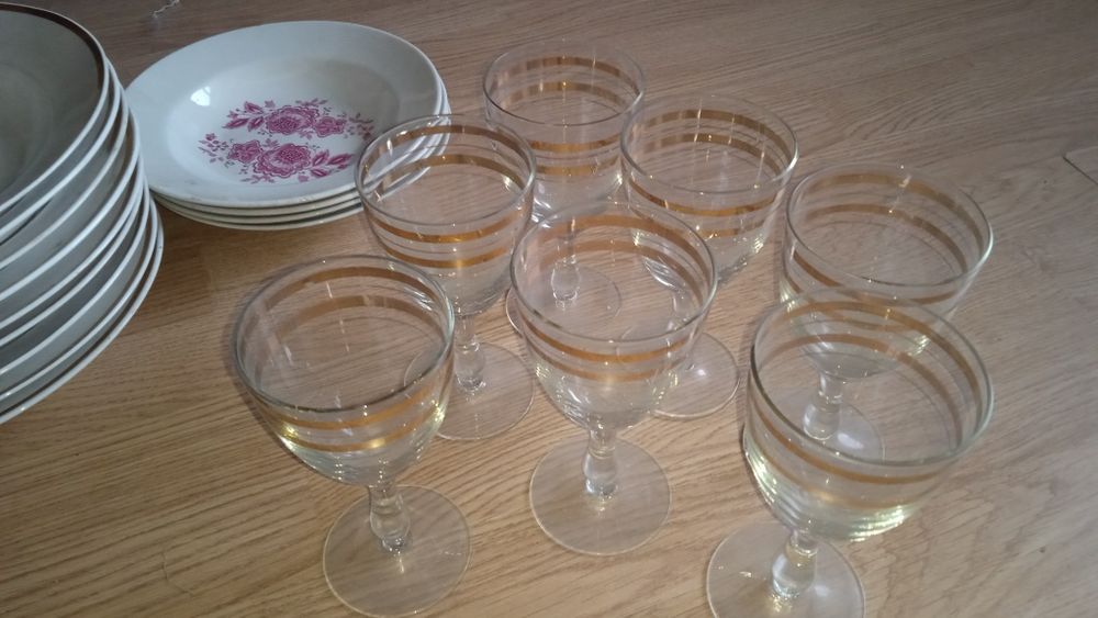 Продам посуду советскую(фарфор, керамика)чешскую