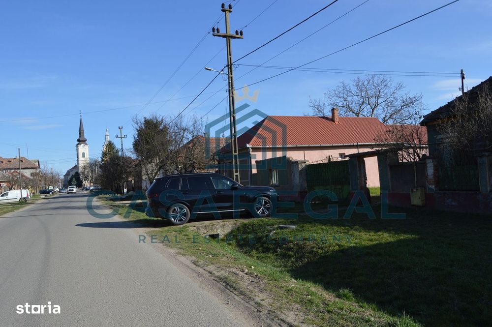 Teren 3500 mp împrejmuit, central, Biharia, lângă Profi, utilități