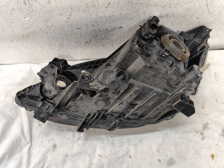 Оригинален фар Ляв Десен  Нисан Nissan Nv200