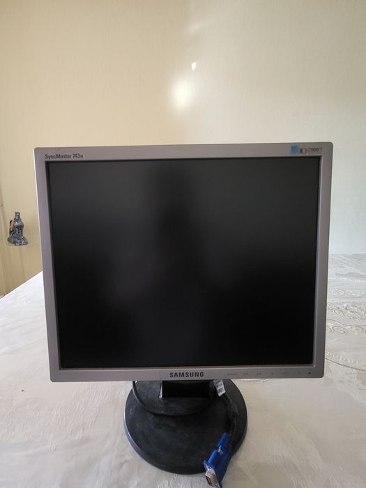 Продается монитор