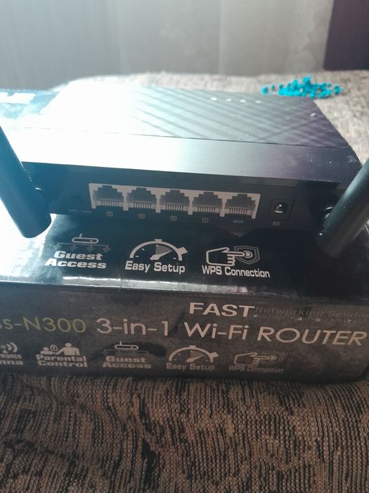 Router RT-N12E wireless- N300