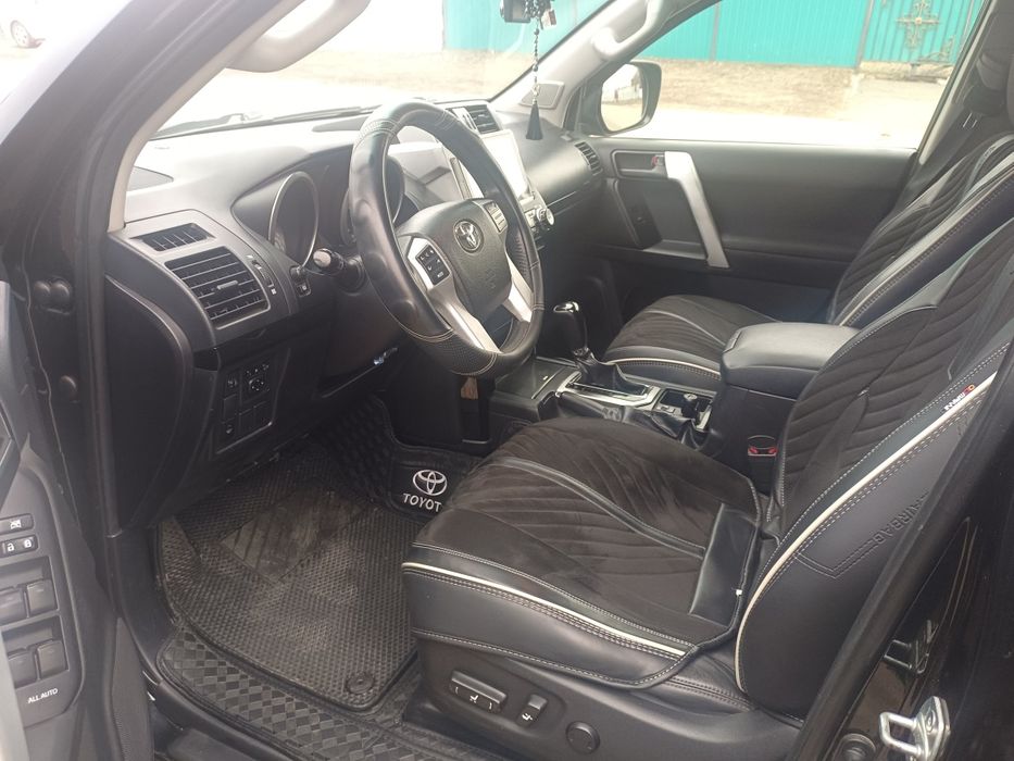 Тоиота прада 150