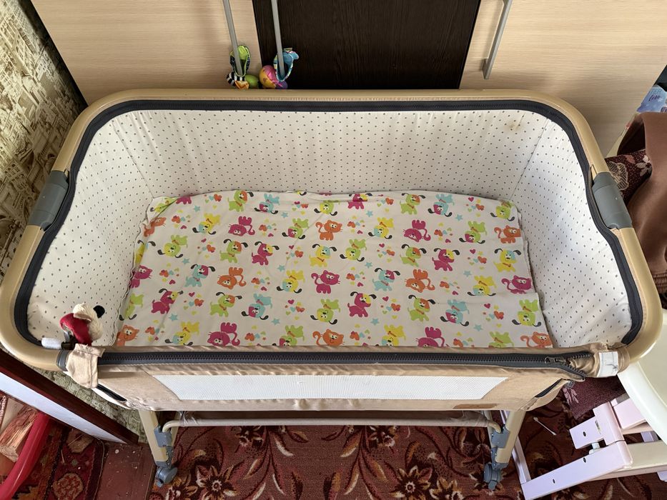 Продам кроватку для новорожденных