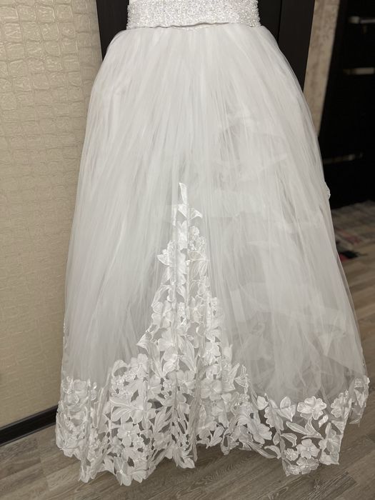 Продам срочно новые свадебное платье