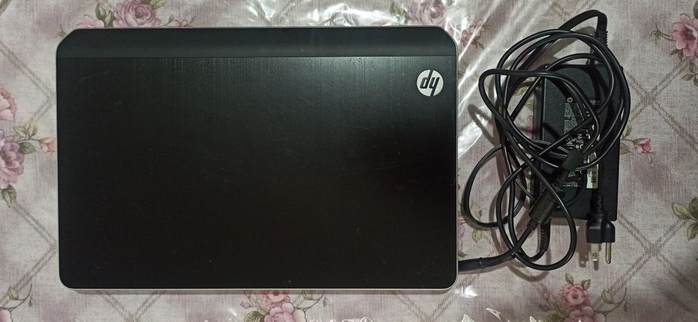 HP Pavilion i7 8GB 512GB