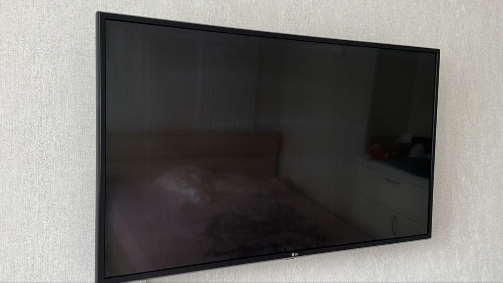 Smart TV 4K телевизор LG 43