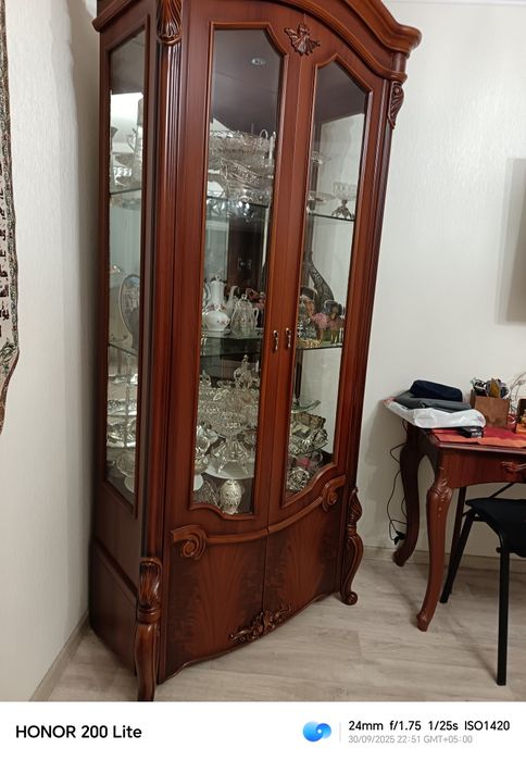 Продаётся шкаф для посуды