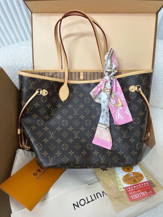 Сумка LOUIS VUITTON Натуральная кожа