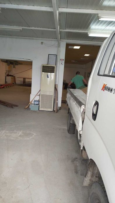 Дава се под наем Промишлена сграда в Бургас, Ветрен - 250 кв.м за 1020 € - Снимка #2