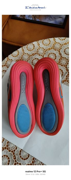 Adidasi Nike Air Max 720