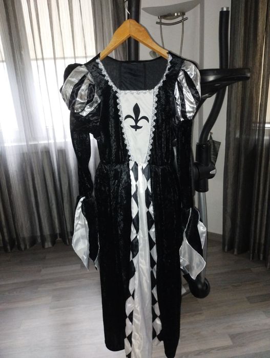 Карнавални рокли на Disney