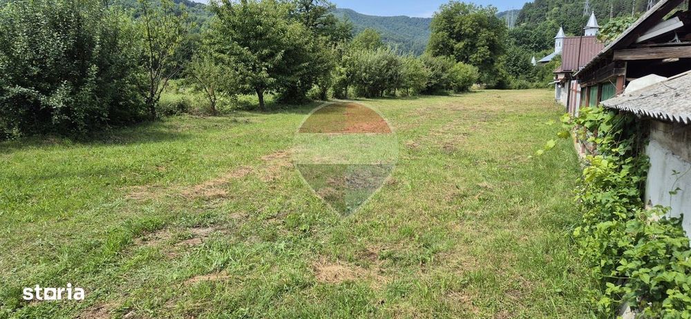 Teren casă 1280 m2, cu proiect, autorizației și utilități.